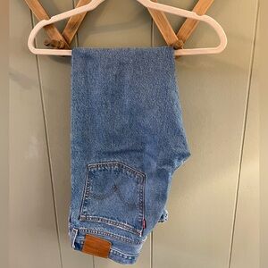 Levi's Wedgie Straight Jean